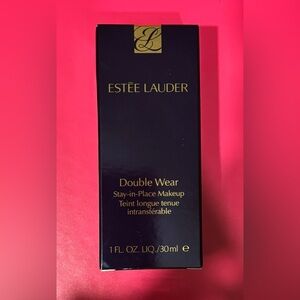 New Estée Lauder Double Wear Foundation